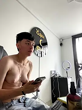 nico_18x webcam