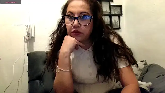 MirandaLatinaLovely webcam