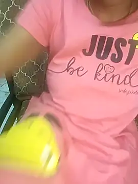 tamil_thaara03 webcam