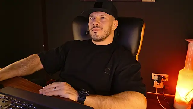 angeloeric (Ask my age) - SPOIL THE KING BLACK WOLF!!!!!!!