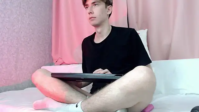 harvey_foster (M twink) - get naked 5 min