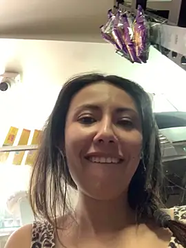 im_loreinnn (F young) - Get naked in the minimarket