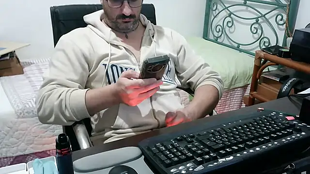 Italian_dark_desire webcam