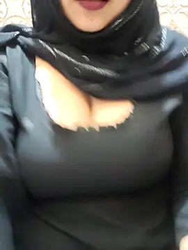 Webcam Model (Indian-Nazia)  is live.Free join now!