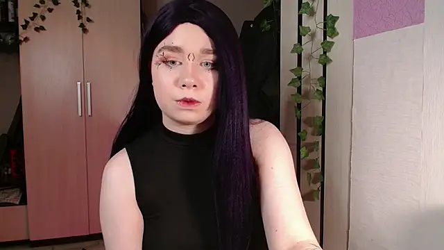 Yuly_Soft webcam stripchat model stream image