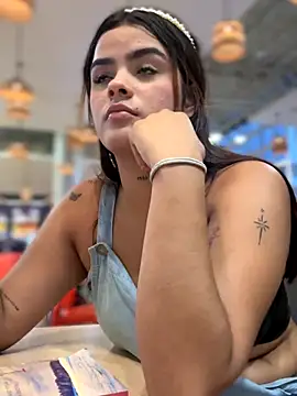 Kaily_Sweet16 webcam