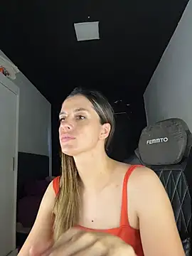 waspy (F young) - naked and oil pussy