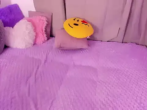 alanaa_gomezz webcam