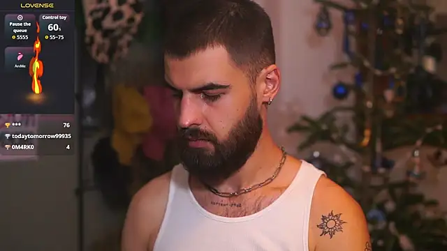 hairyrobxxx (Ask my age) - SHIRT OFF ?