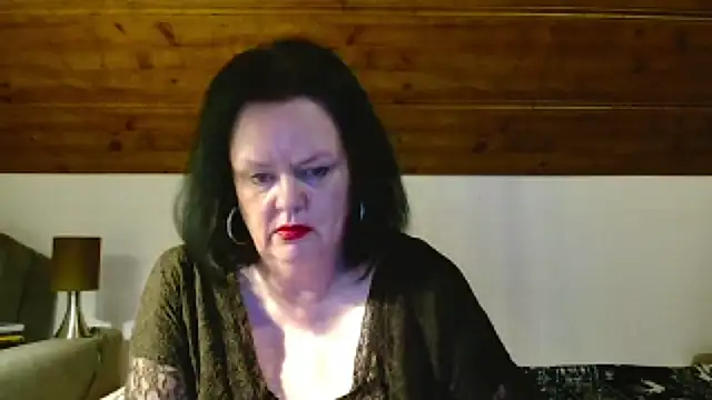 TiffanyMature webcam