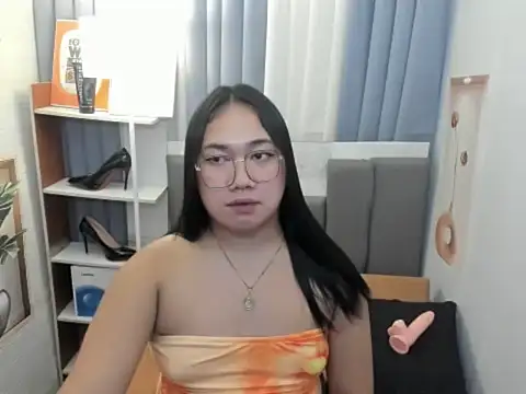 tsuncutkaren - TsUncutKaren's free webcam