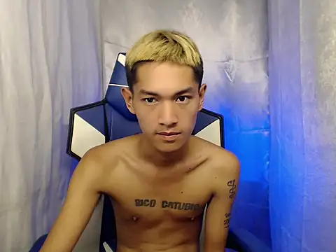 riks_tyler (Ask my age) - christmas cum together