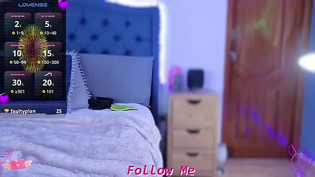 LatinaVibes4u webcam