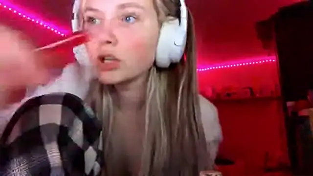 KarinRobertson webcam