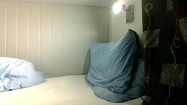 real_viking (Ask my age) - cumshow