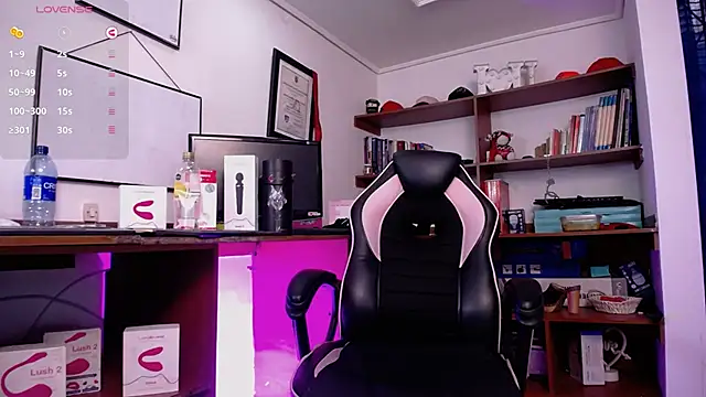 gretavoss_ - GretaVoss_'s free webcam - UK Sex Cams