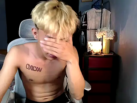 naughtyboyloy_0 webcam