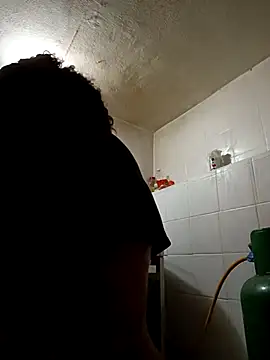 cindy_damm (F young) - Let's play with Gravity, darling.