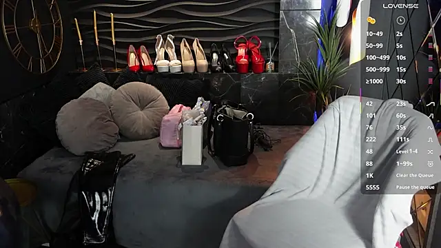 MistressDarsy webcam