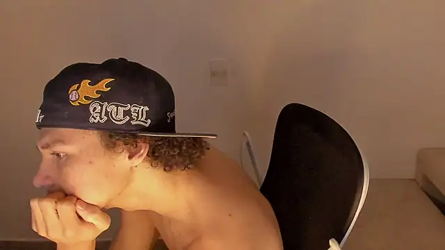 laurent_nova (M twink) - show cum for you