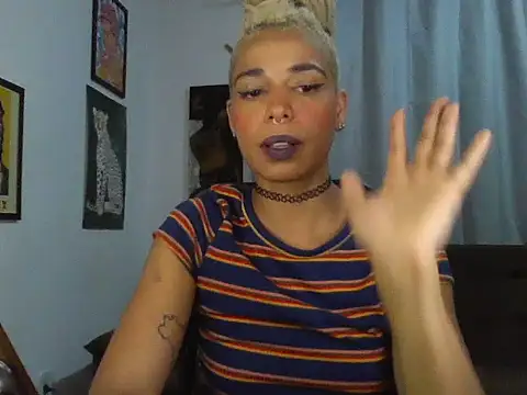 helenoir (F milf) - Oil on  tits