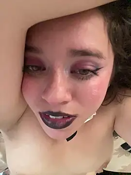 lucy_yupisweet (F young) - 🌈 Toy control 4 minutes🌈