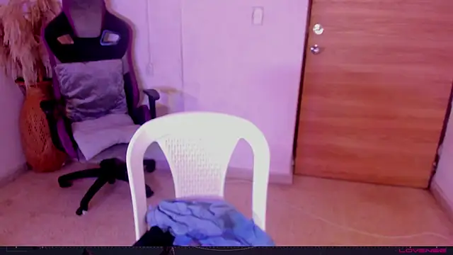 carolinemiller7 webcam