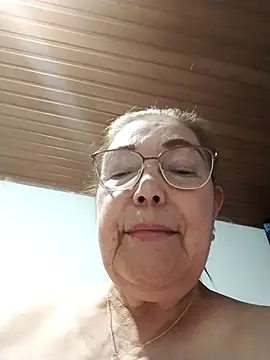 Webcam Model (Vicky_Rosse)  is live.Free join now!