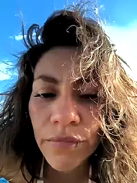 samyjones9 (F milf) - Nipples in public 👅🔥