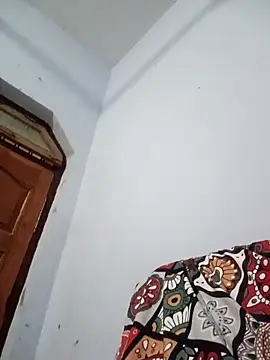 Webcam Model (Hot-Soniya733)  is live.Free join now!