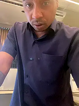 JUNINHOLEKEJR webcam