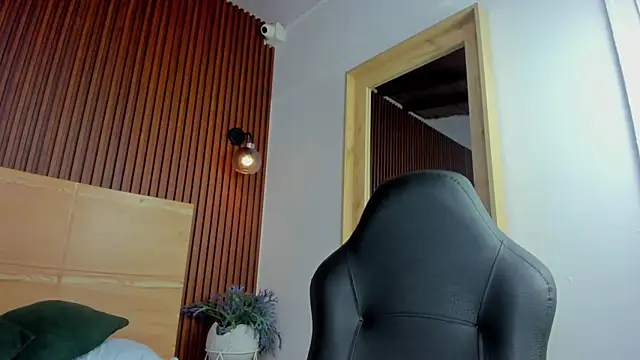 zakia_bonneville webcam