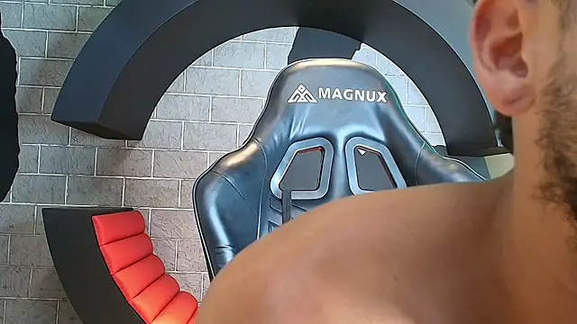 MyStrongSubmissive webcam