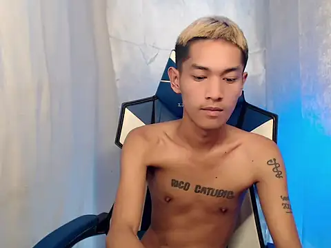 riks_tyler (Ask my age) - christmas cum together