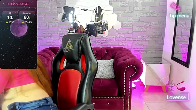 conniejames_m webcam