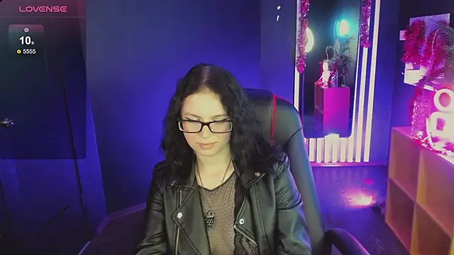 Lisa_Nerdy webcam