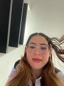 Annyhathatway webcam