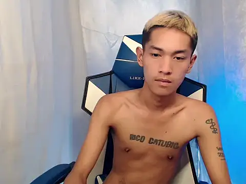 riks_tyler (Ask my age) - christmas cum together