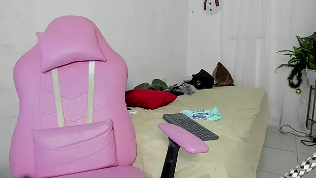 Laura_and_Kevin webcam