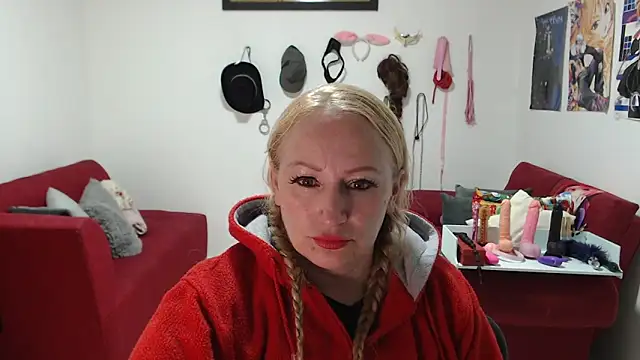 emperabigbootybigass - Emperabigbootybigass's free webcam