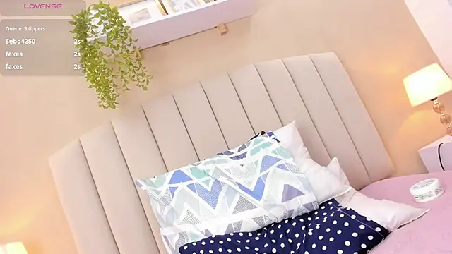 Mia_thompson_19 webcam