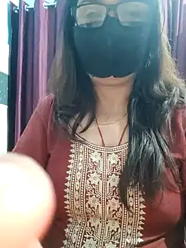 Webcam Model (Aishwaryaa_69) is live