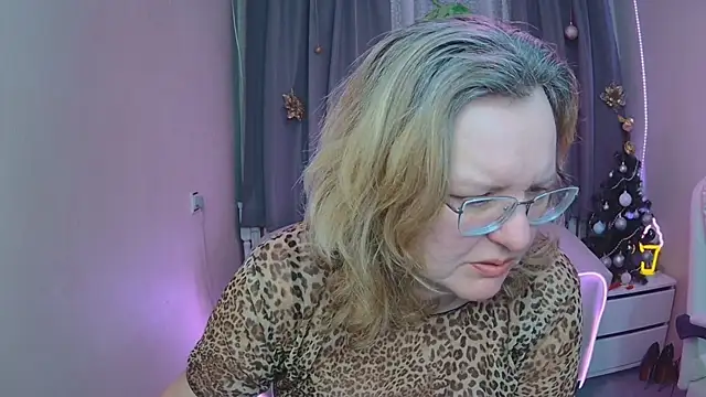 VestaWoody webcam stripchat model stream image