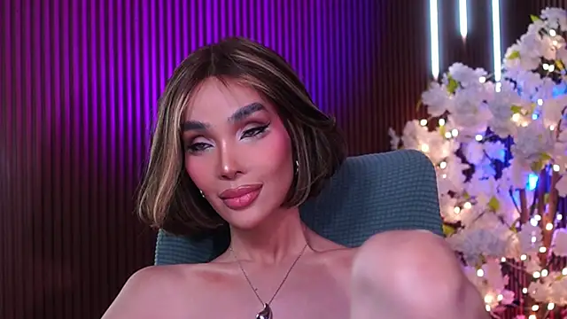 xxforyoureyesonlyxx's room