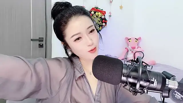 starsqimei webcam stripchat model stream image