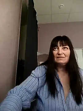 women-pleasures (F mature) - Spank naked ass 10