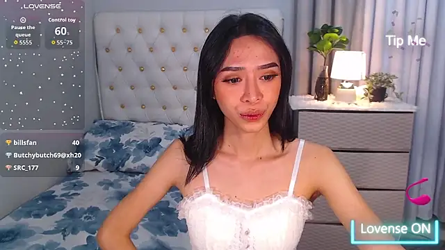 megumishemale_x webcam