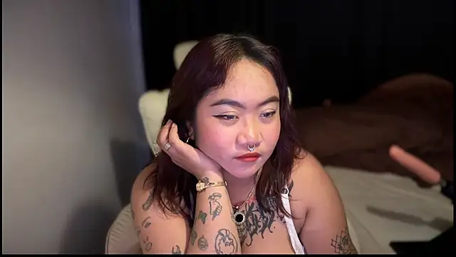 _XXXKittyTingles webcam