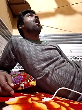 Hot_desi_man12 webcam