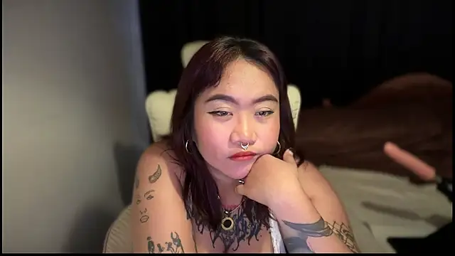 _XXXKittyTingles webcam